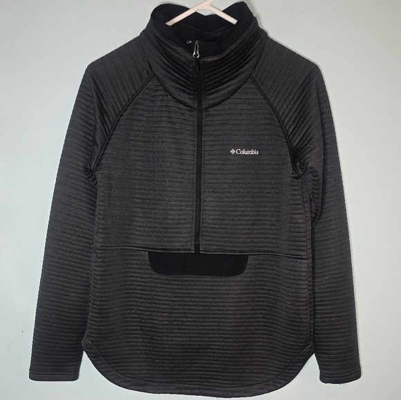 Columbia Women's Charcoal Quarter-Zip Omni Wick Sweatshirt - Picture 2 of 7